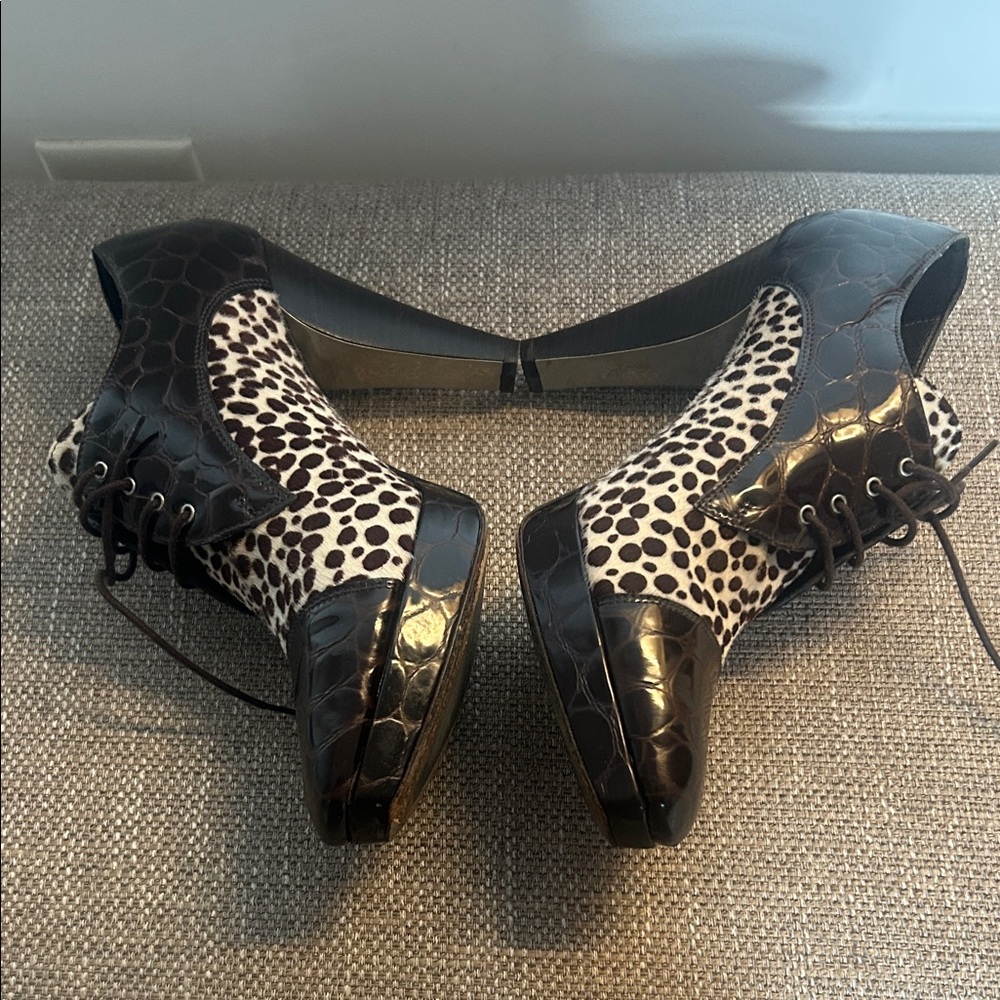 Donald J. Pliner Brown and White Ankle Boots - Picture 5 of 8